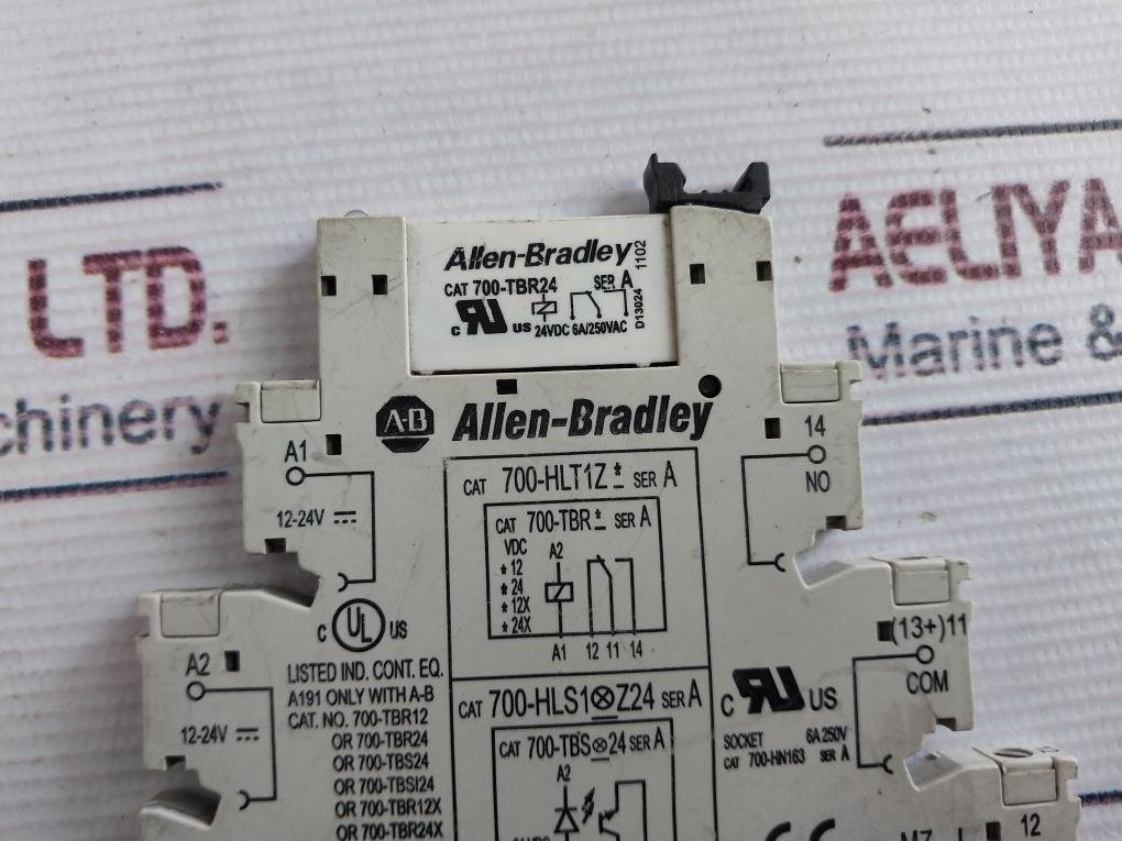 Lot of 2X Allen-Bradley 700-HLS1Z24 Terminal Block Relay Ser A 24VDC