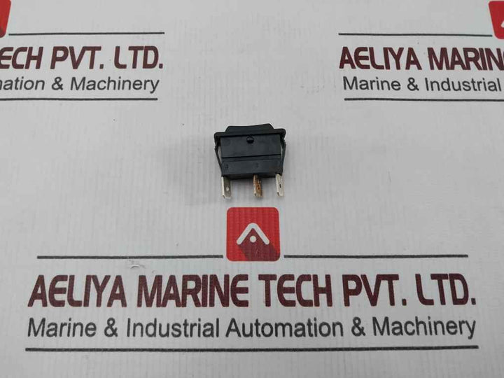 Lot Of 2X Arcolectric C1522At Panel Switch F/Early Generation Ax 16(4)A 250Vac
