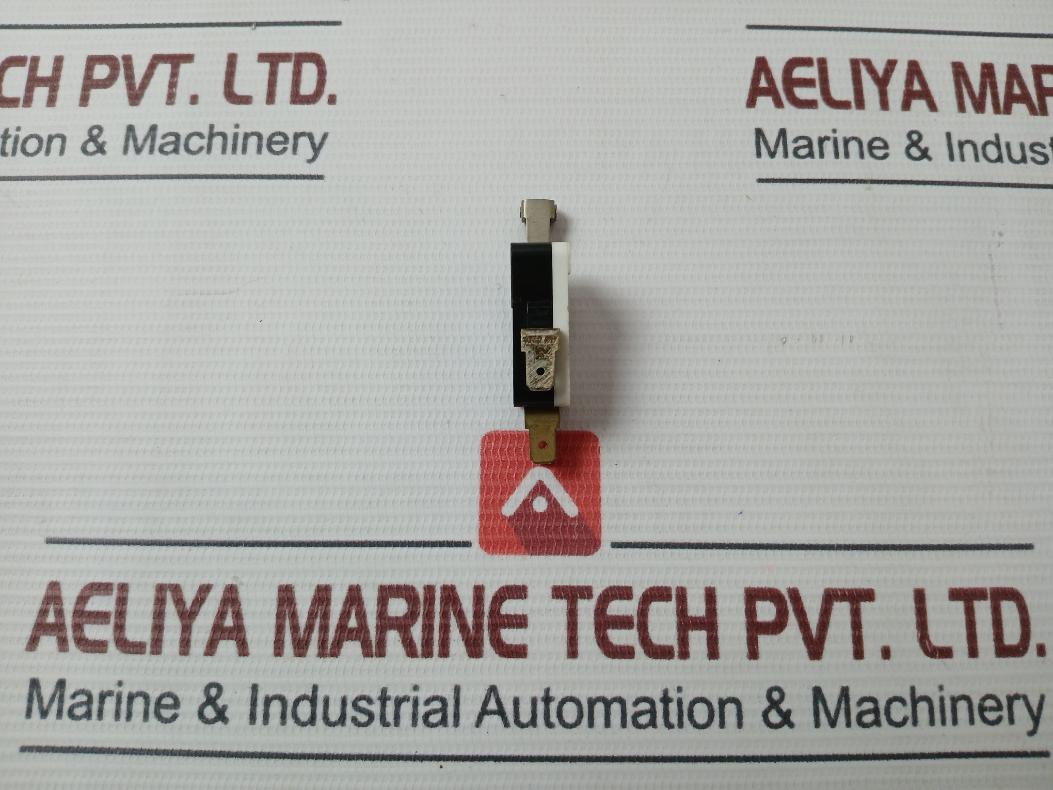 Lot Of 2X Cherry E2150K0 Roller Miniature Pressure Switch 0.1A 125 Vac