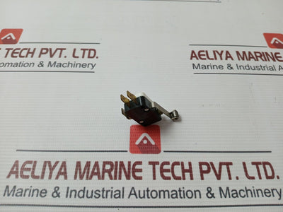 Lot of 2X CHERRY E2150K0 Roller Miniature Pressure Switch 0.1A 125 VAC