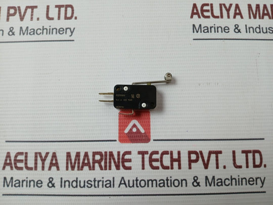 Lot of 2X CHERRY E2150K0 Roller Miniature Pressure Switch 0.1A 125 VAC