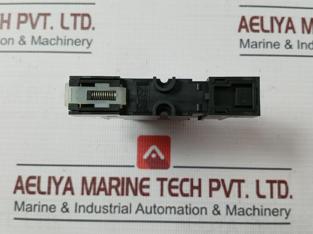 Lot Of 2X DAITO P413 Circuit Protector 1.3