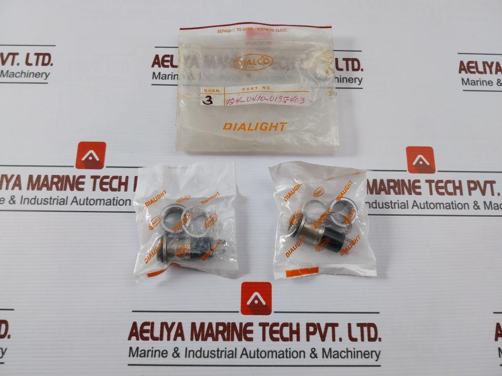 Lot of 2X DIALIGHT 124-0410-0135-403 Light Holder Kit