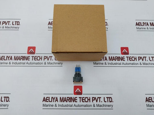 Lot OF 2X EAO 31-261.022 Actuator 300V AC 5A