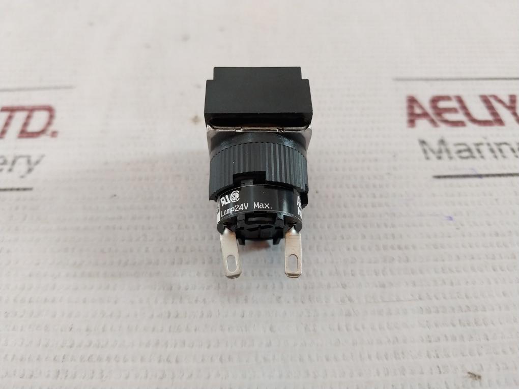 Lot of 2X Fuji Electric AH165-ZT Pushbutton Switch LED 24V 6106 E3