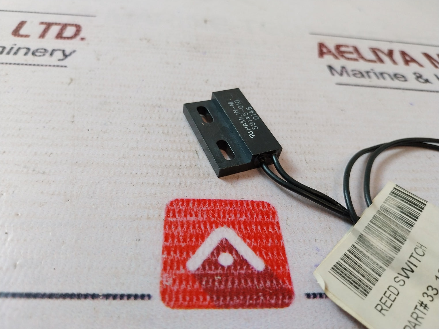 Lot Of 2X Hamlin 59145-010 Reed Sensor 33 1692 6100