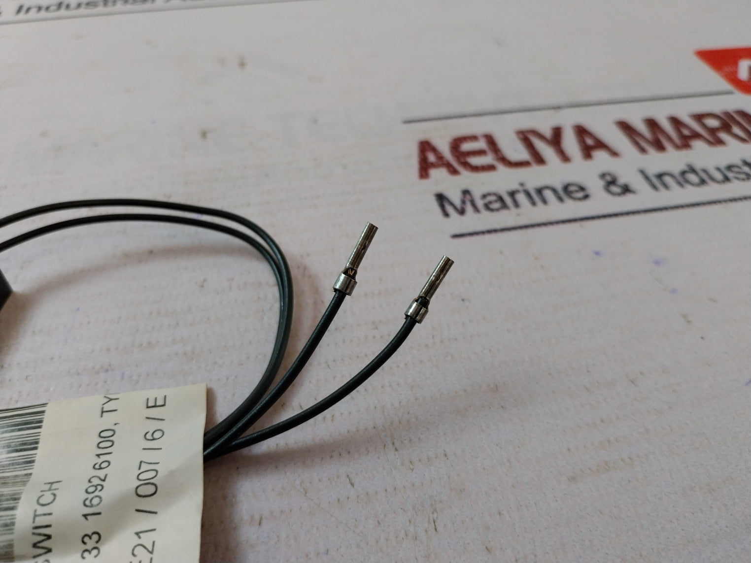 Lot Of 2X Hamlin 59145-010 Reed Sensor 33 1692 6100