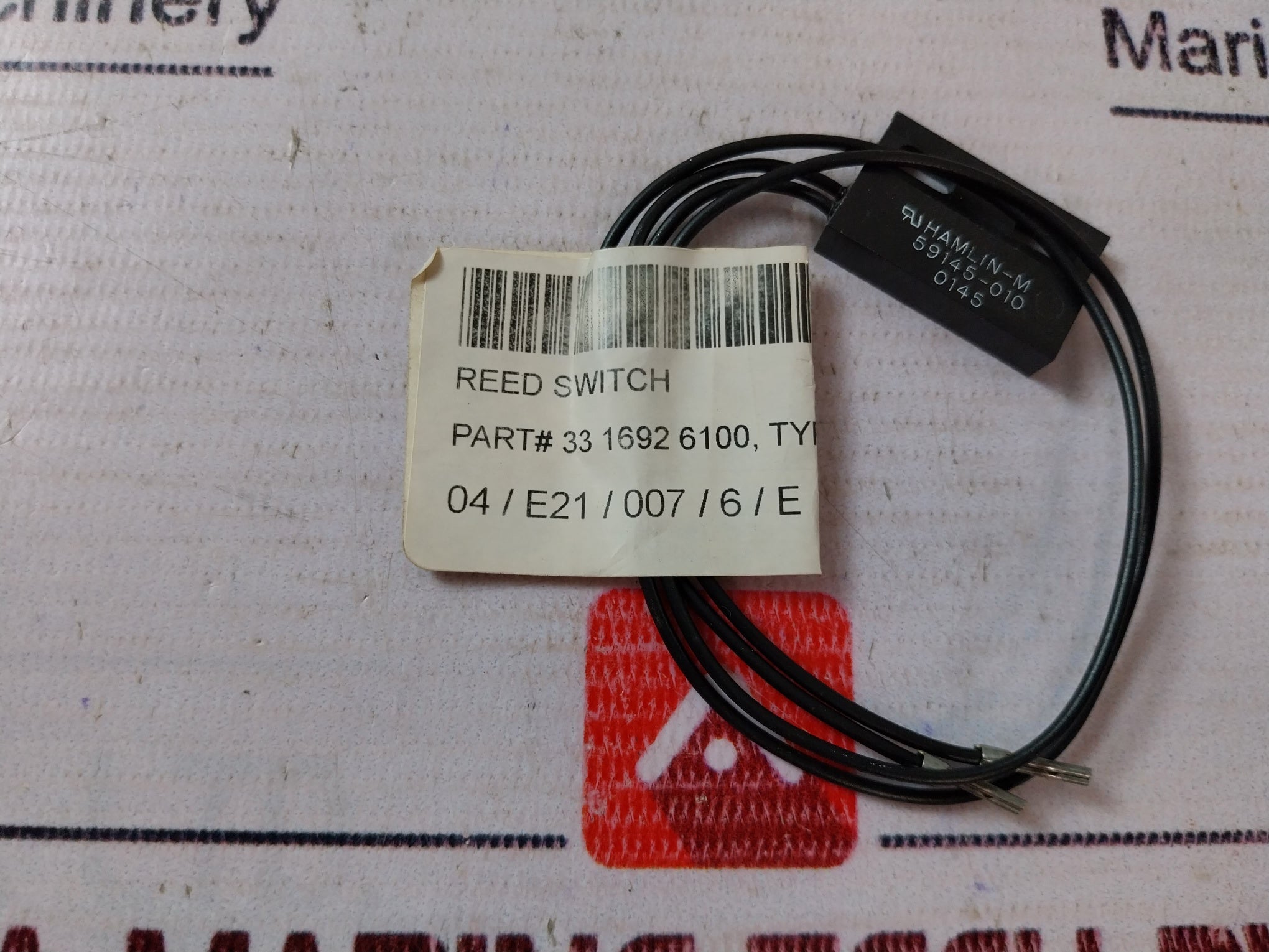 Lot of 2X Hamlin 59145-010 Reed Sensor 33 1692 6100 62.036 8001-8274