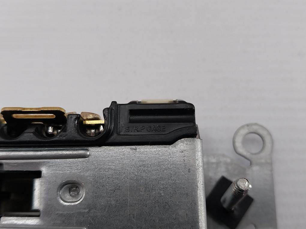 Lot Of 2X Hubbell Spec Grade Duplex Receptacle 20A 125V