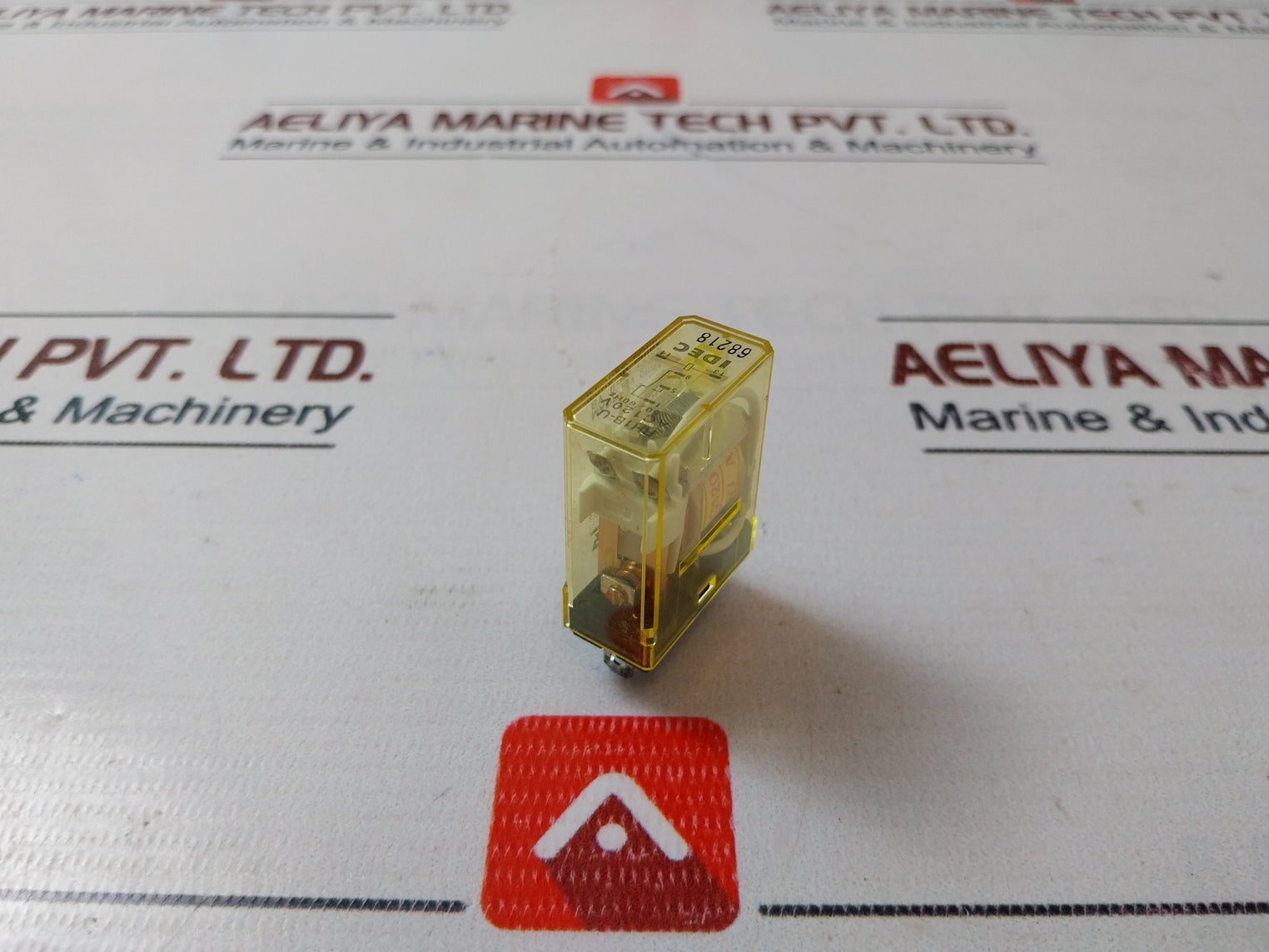 Lot Of 2X Idec Rh1B-u Spdt Control Relay 10A 240Vac E0254-2