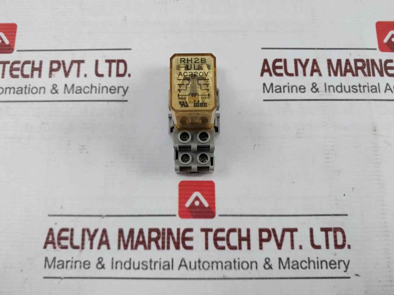 Lot Of 2X Idec Rh2B-ul Power Relay With Base Ac220V 7.5A 120Vac Sh2B-05C