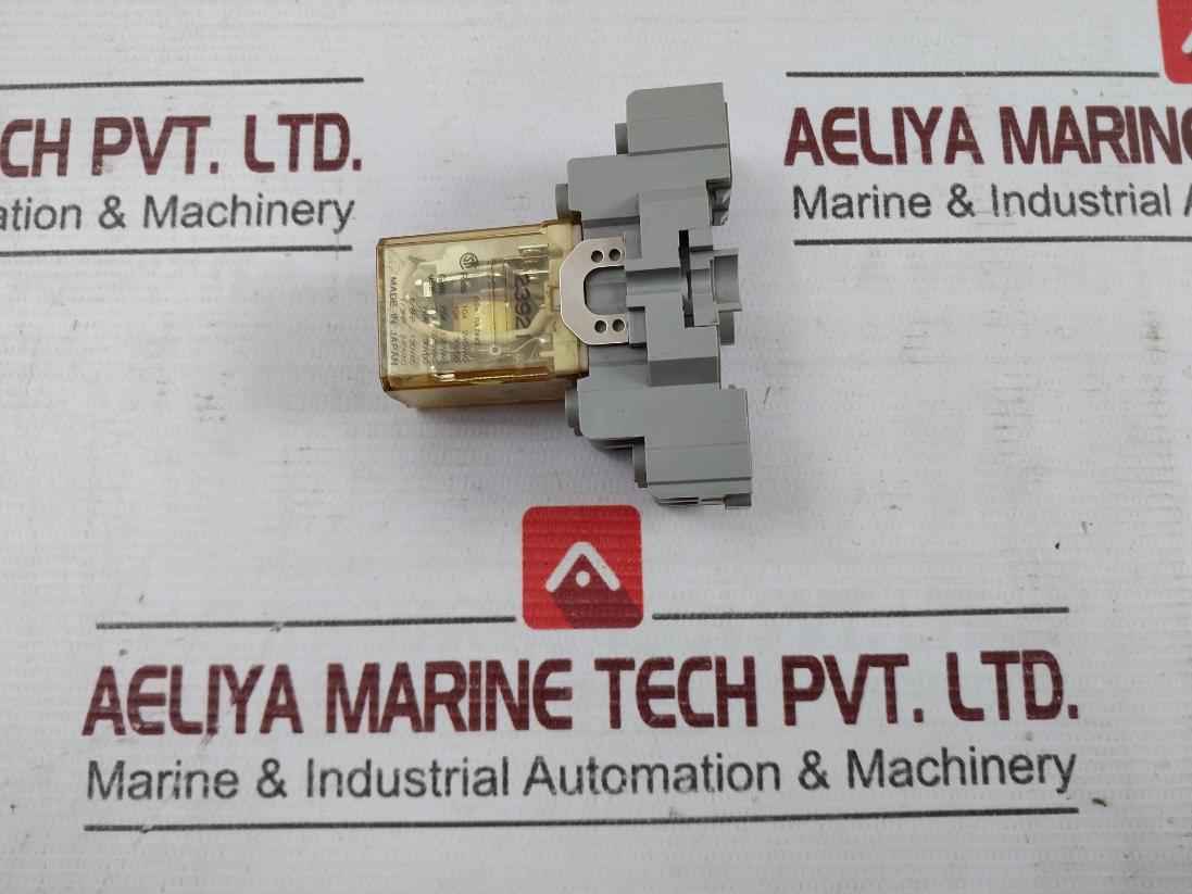 Lot Of 2X Idec Rh2B-ul Power Relay With Base Ac220V 7.5A 120Vac Sh2B-05C