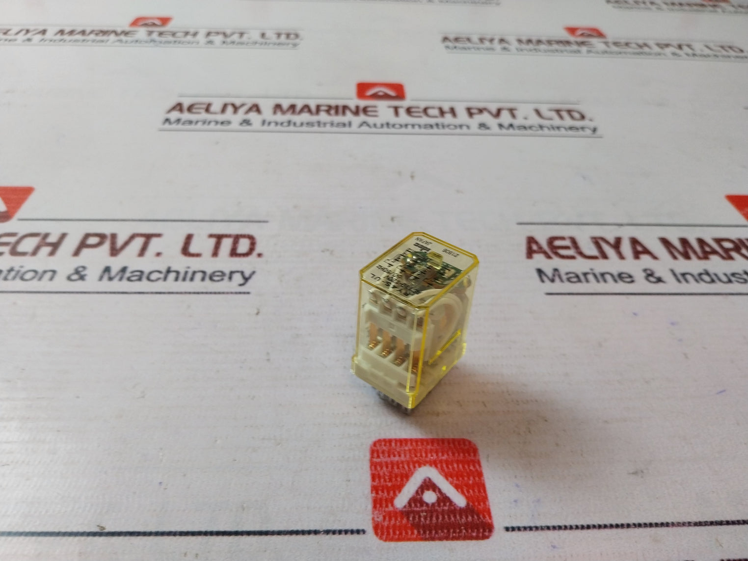 Lot Of 2X Idec Ry4S-ul Control Relay Ac110-120V 50/60Hz