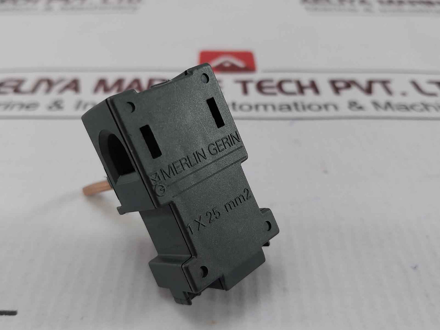 Lot Of 2X Merlin Gerin 14885 Entray Terminal-busbar-c60