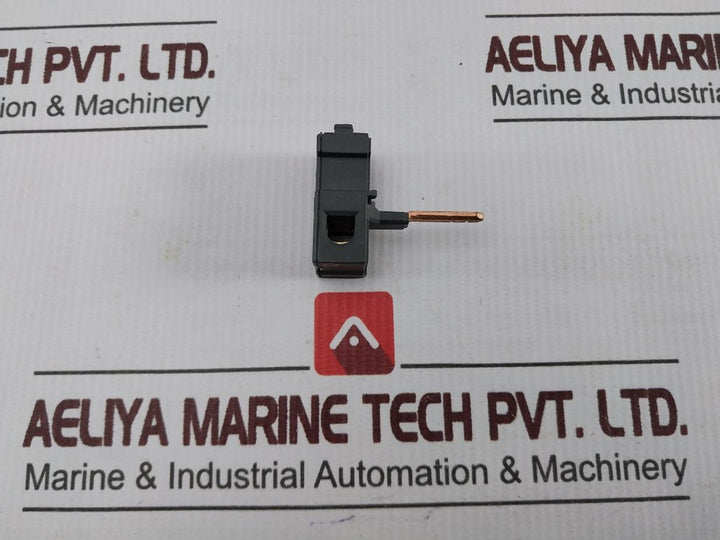 Lot of 2X Merlin Gerin 14885 Entray Terminal-Busbar-C60