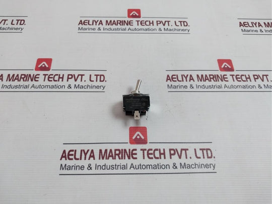 Lot Of 2X MULTICOMP MCR13-28A-01 Toggle Switch On-Off Spst Non Illuminated