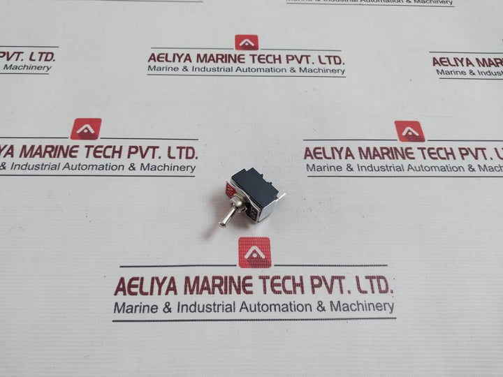 Lot Of 2X MULTICOMP MCR13-28A-01 Toggle Switch On-Off Spst Non Illuminated