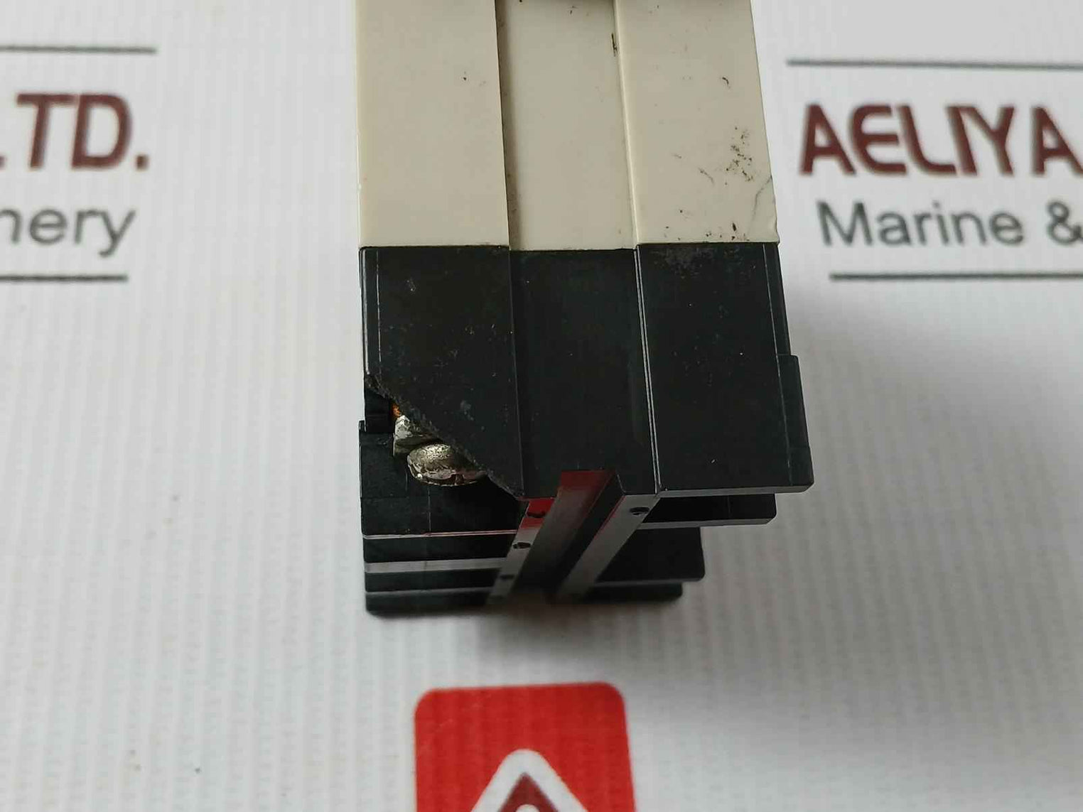 Lot Of 2X Omron G7L-2A-bub Relay 240V