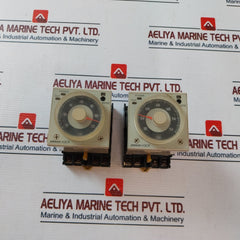Lot of 2X OMRON H3CR-A Timer Relay with Base 0-30Sec 24-48VAC