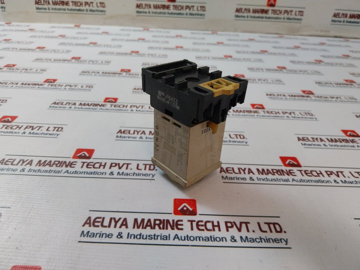 Lot of 2X OMRON H3CR-A Timer Relay with Base 0-30Sec 24-48VAC