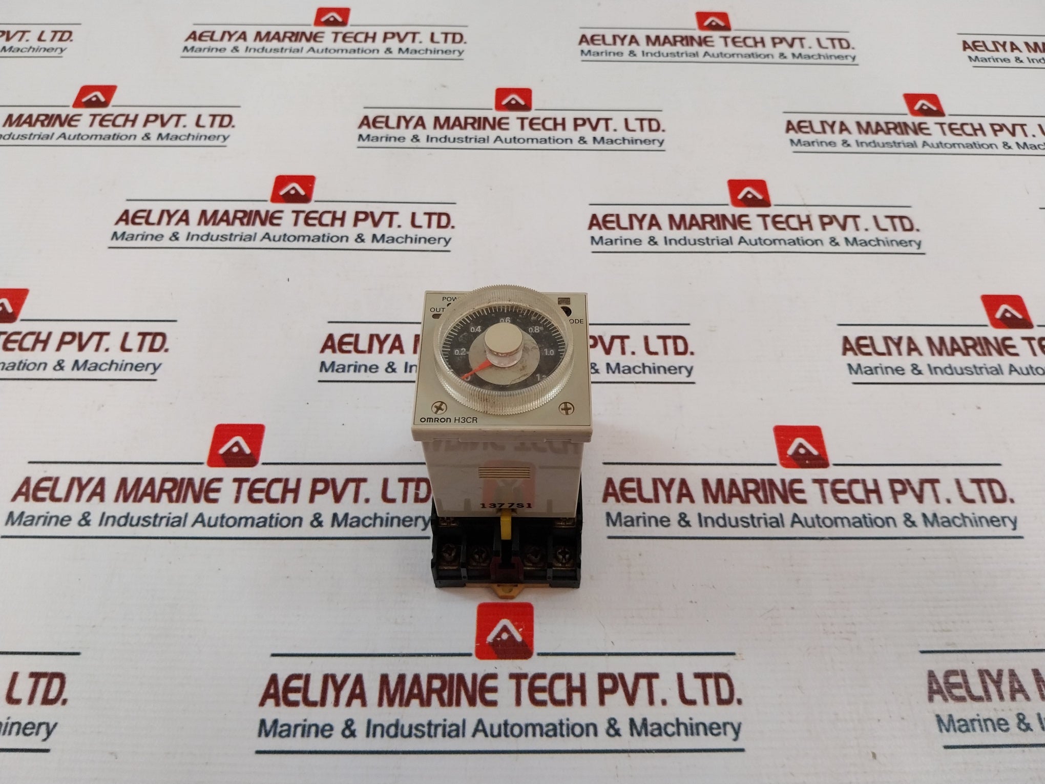 Omron H3Cr-a Timer Relay With Base 100-240Vac