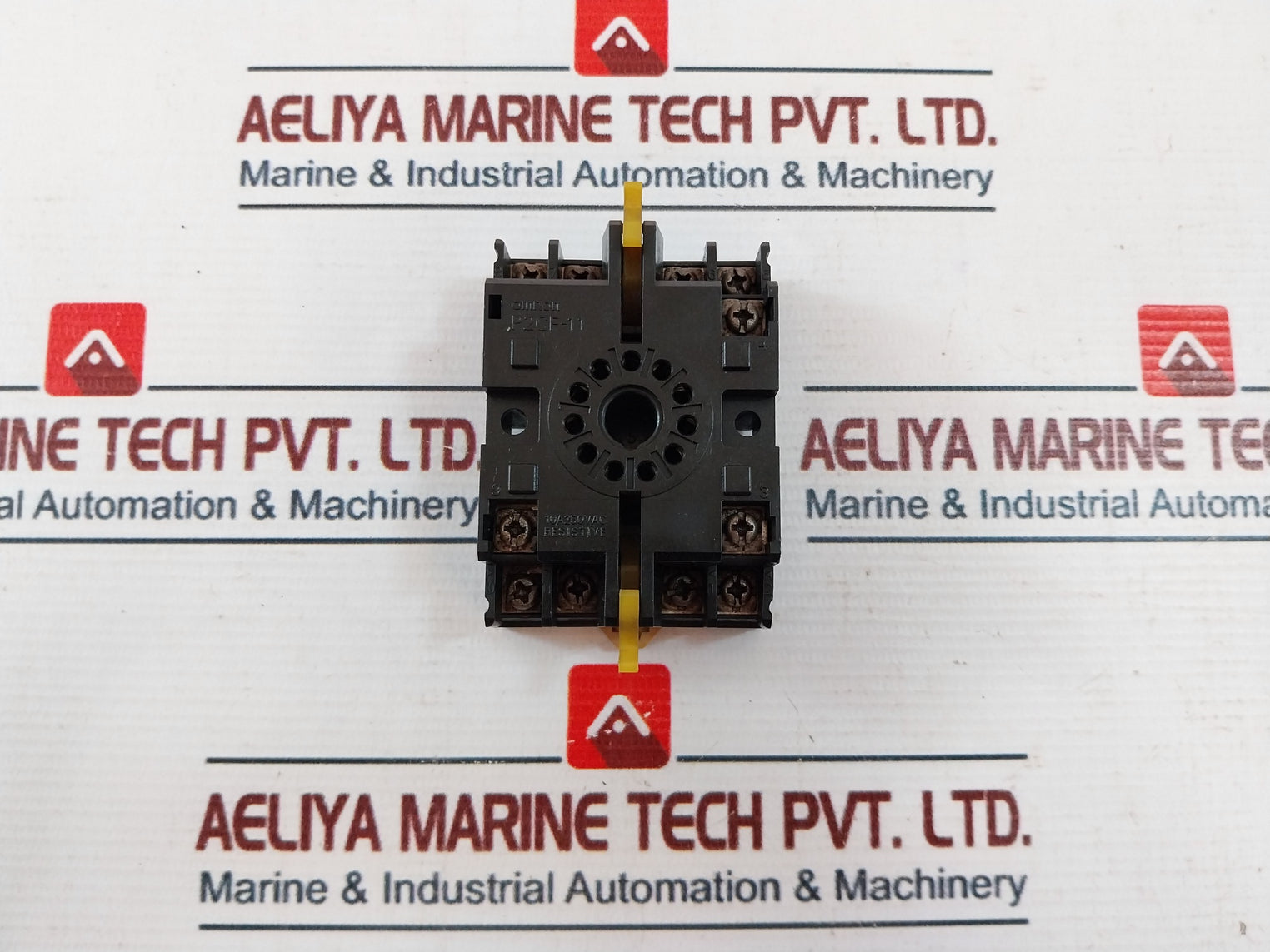 Omron H3Cr-a Timer Relay With Base 100-240Vac