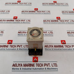 Omron H3Cr-a Timer Relay With Base 100-240Vac