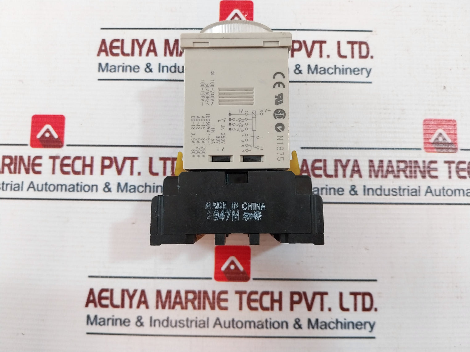 Omron H3Cr-a Timer Relay With Base 100-240Vac