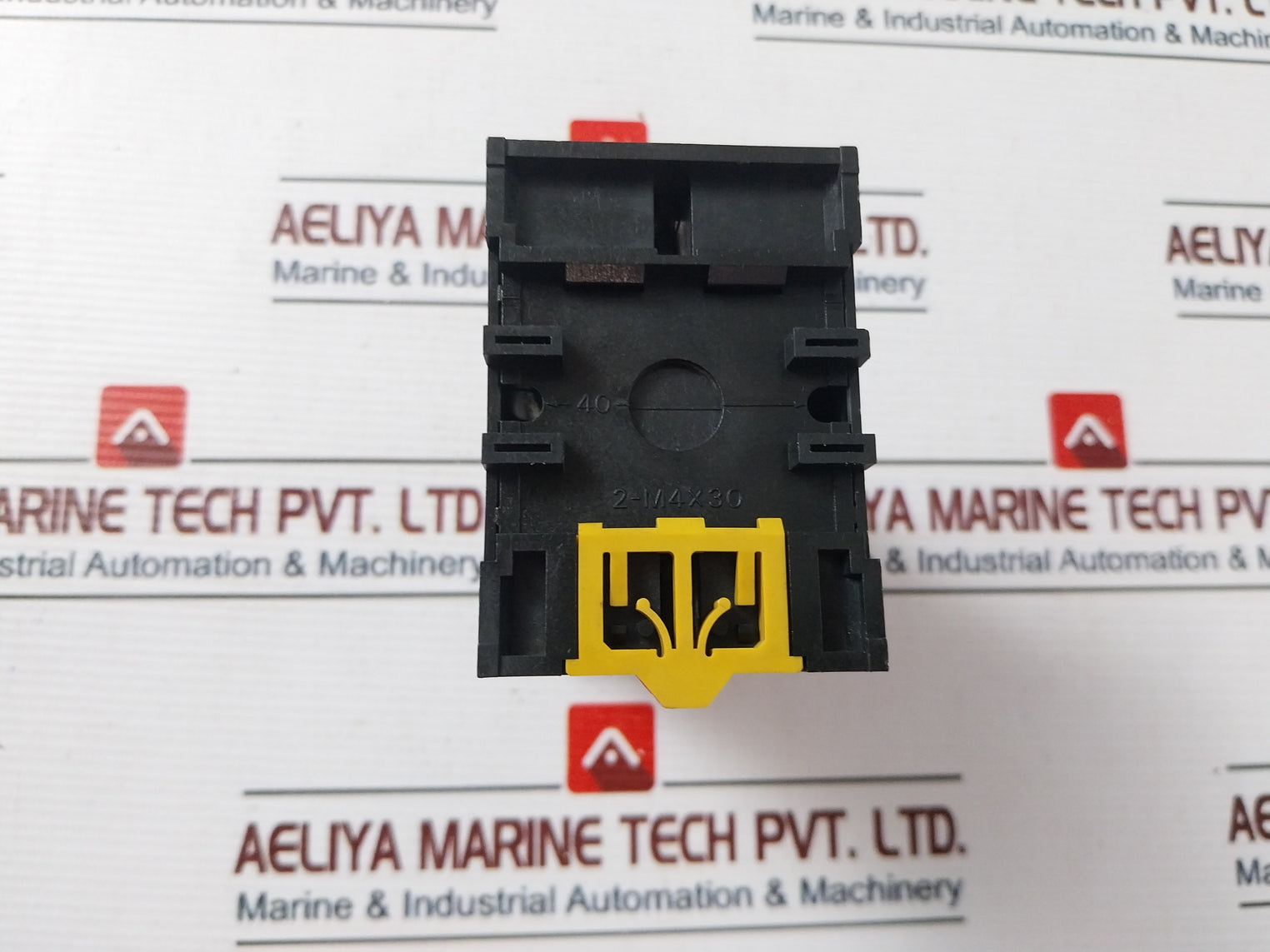 Lot Of 2X Omron H3Cr-a Timer Relay With Base 12-48Vdc 50/60Hz