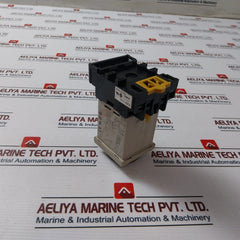 Lot of 2X OMRON H3CR-A Timer Relay with Base 12-48VDC 50/60HZ