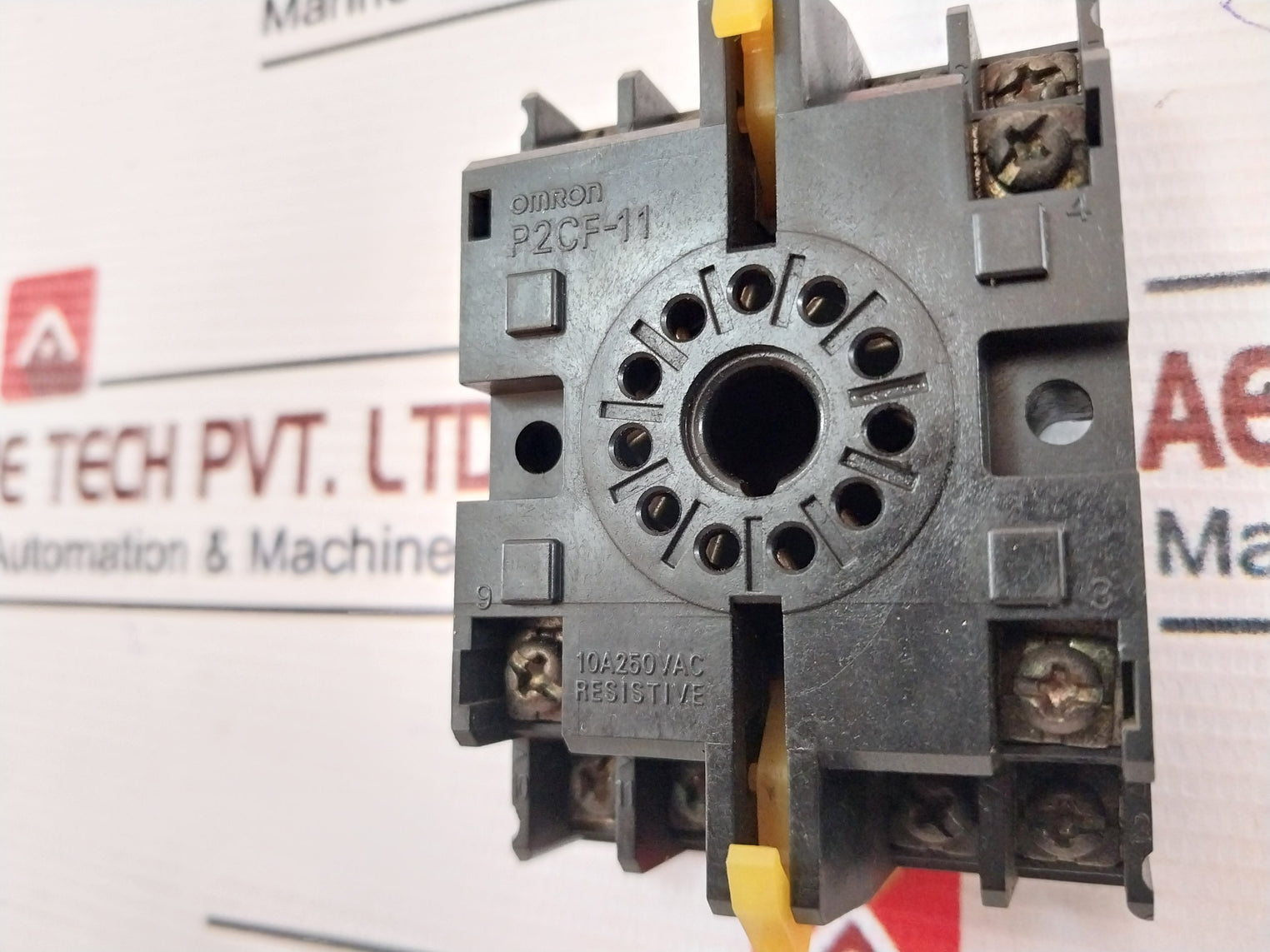 Lot of 2X OMRON H3CR-A Timer with Base 0-30 Min