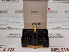 Lot of 2X OMRON H3CR-A Timer with Base 0-30 Min