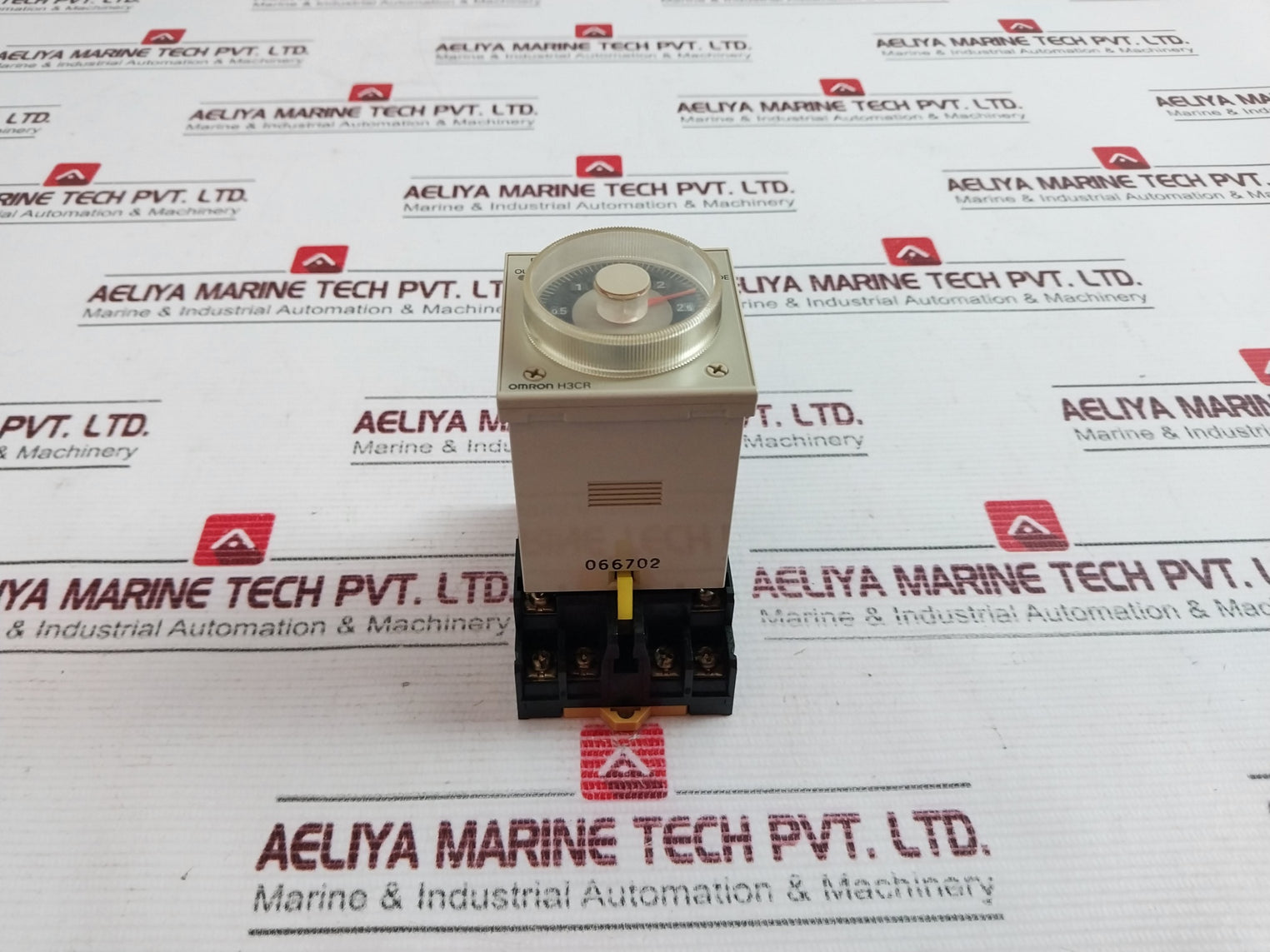 Lot Of 2X Omron H3Cr-a Timer With Base 0-3 Sec 24Vdc/Ac