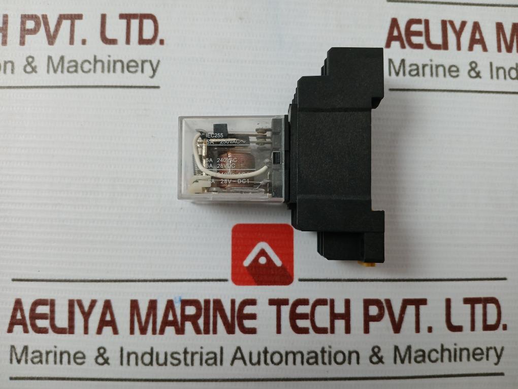 Lot Of 2X Omron My2N Miniature Power Relay With Socket Iec255 5A 28Vdc