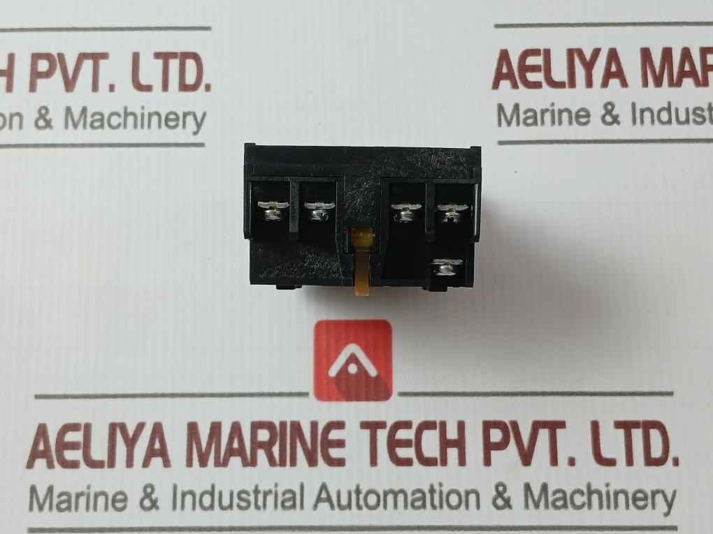 Lot Of 2X Omron P2Cf-11 Relay Socket 10A 250Vac