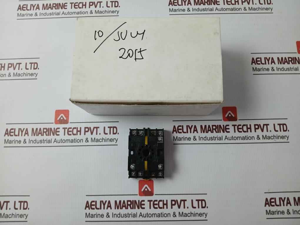 Lot Of 2X Omron P2Cf-11 Relay Socket 10A 250Vac