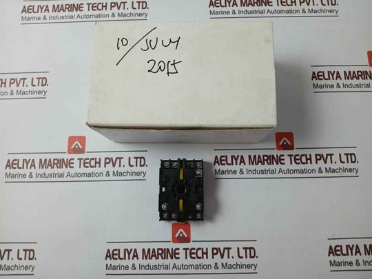 Lot Of 2X Omron P2Cf-11 Relay Socket 10A 250Vac