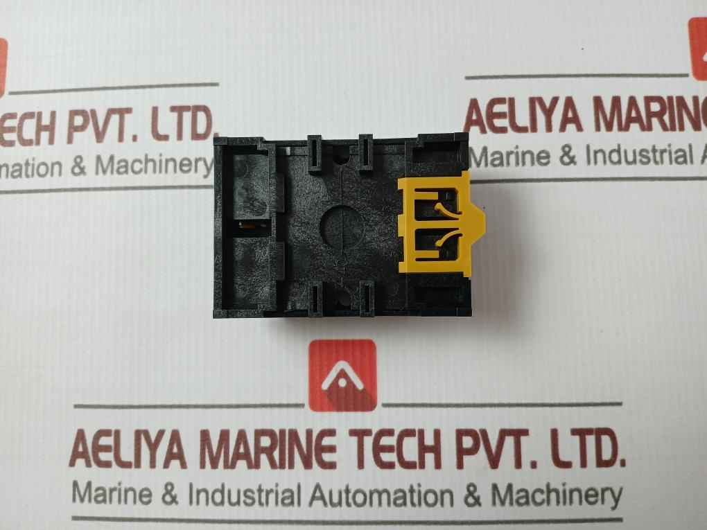 Lot Of 2X Omron P2Cf-11 Relay Socket 10A 250Vac