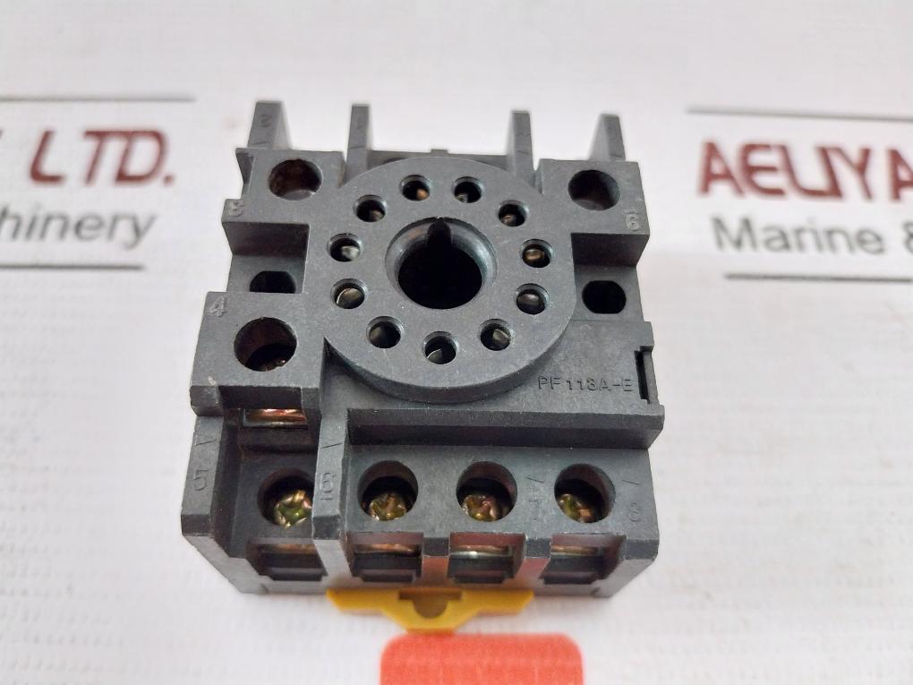 Lot Of 2X Omron Pf113A-e Socket Din Rail/Surface Mounting Screw Terminal