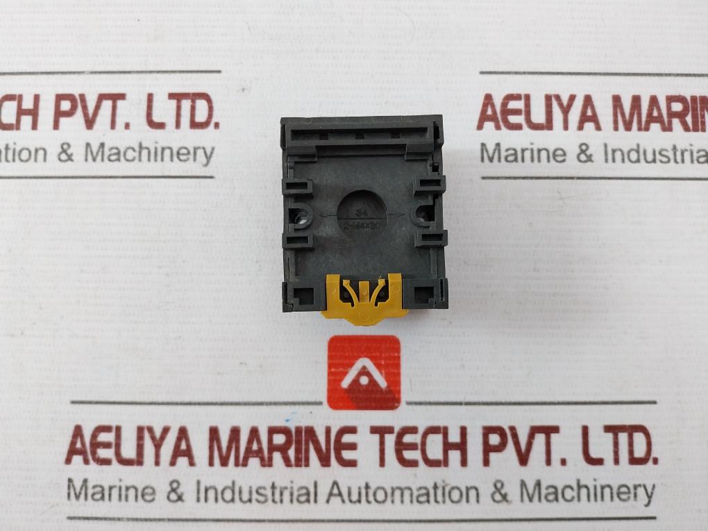 Lot of 2X Omron PF113A-E Socket Din Rail/surface Mounting Screw Terminals