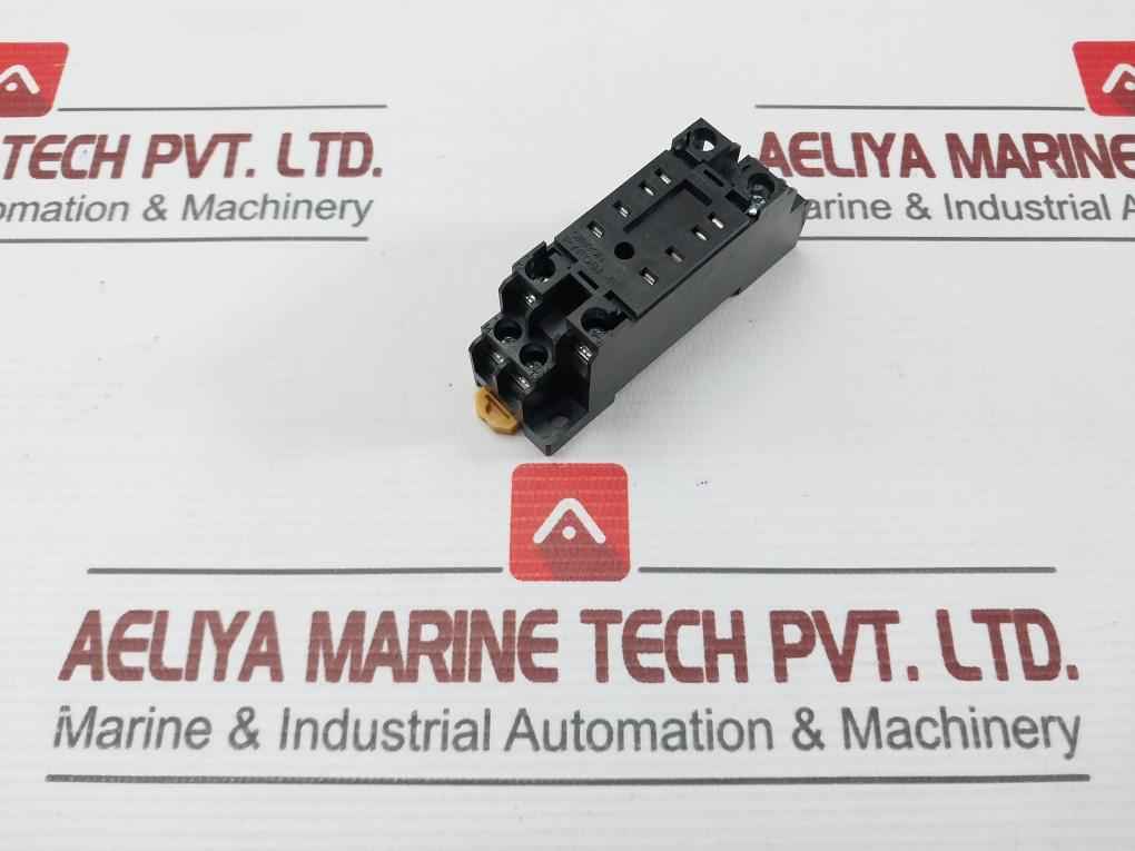 Lot Of 2X Omron Pyf08A-e Relay Socket 7A 250Vac
