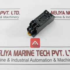 Lot Of 2X Omron Pyf08A-e Relay Socket 7A 250Vac