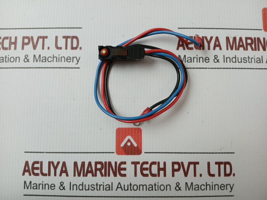 Lot Of 2X Omron Sealed Micro Limit Switch D2Vw-5-1M