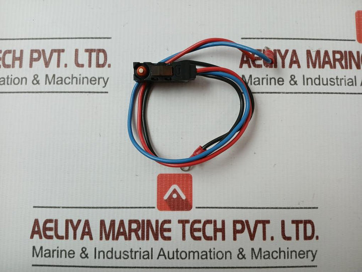 Lot Of 2X Omron Sealed Micro Limit Switch D2Vw-5-1M