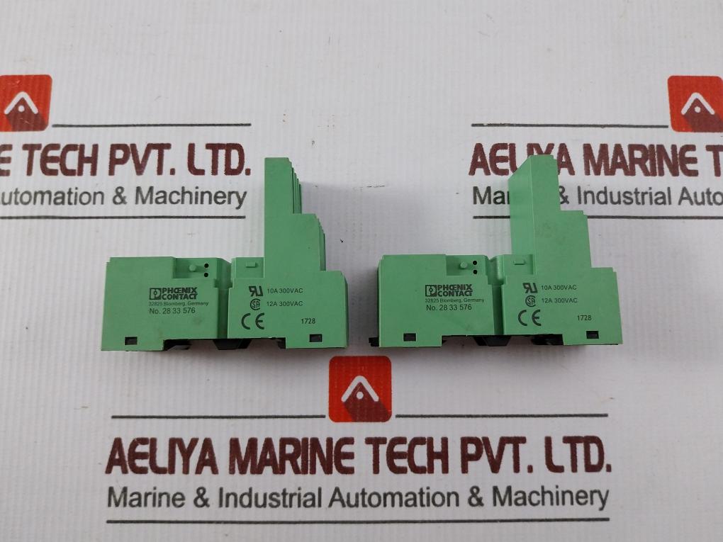 Lot of 2X Phoenix Contact 28 33 576 DIN Rail Relay Socket 12A 300VAC