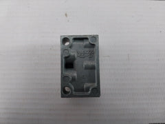 Lot Of 2X Pneumatic Solenoid Valve Vj3000-22-1D Smc