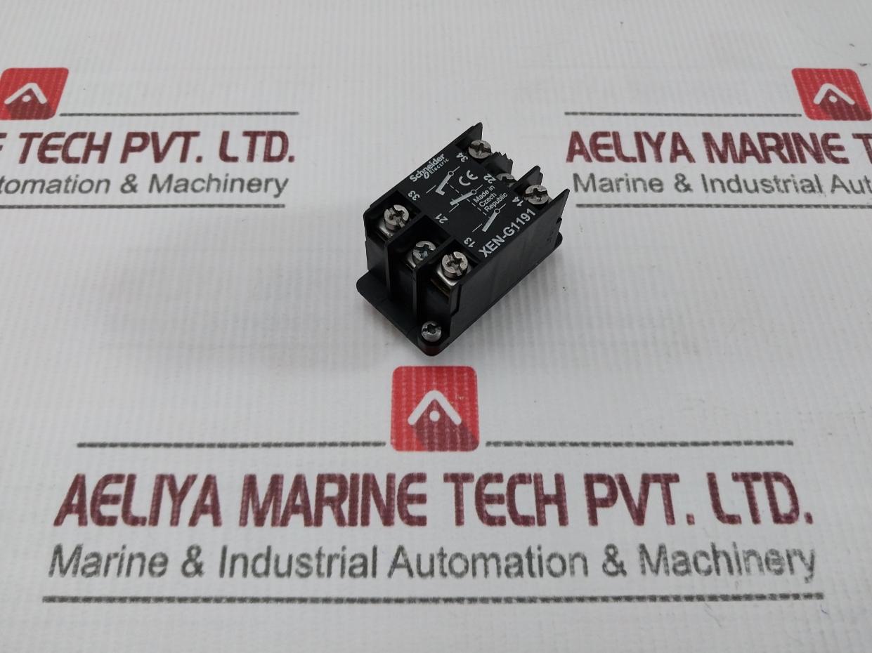 Lot Of 2X Schneider Electric Xen-g1191 Contact Block