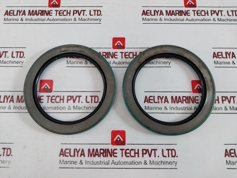 Lot of 2X SKF CR 37532 Oil Seal 80885645