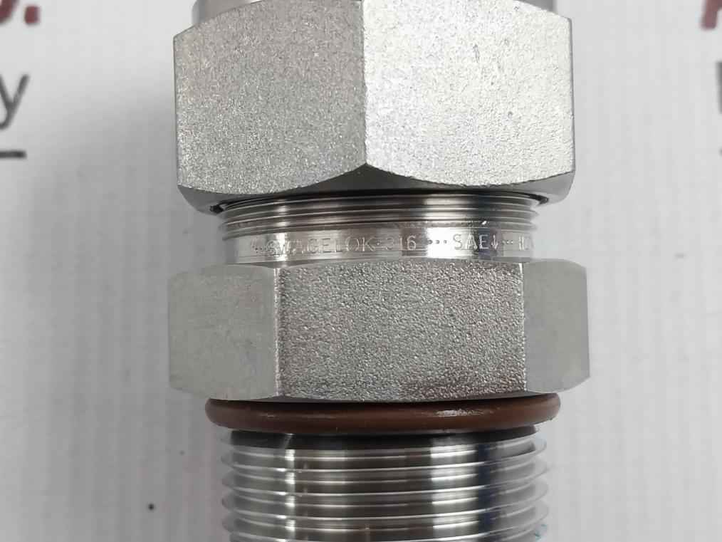 Lot Of 2X Swagelok 316-sae Stainless Steel Aisi 316 Tube/Male Ac Adapter