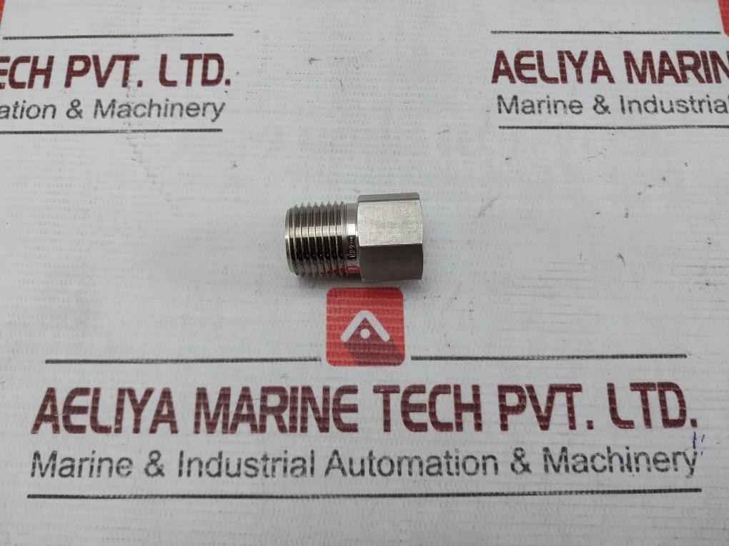 Lot Of 2X Swagelok 316 L29 Tube Adapter Wcr-480-30